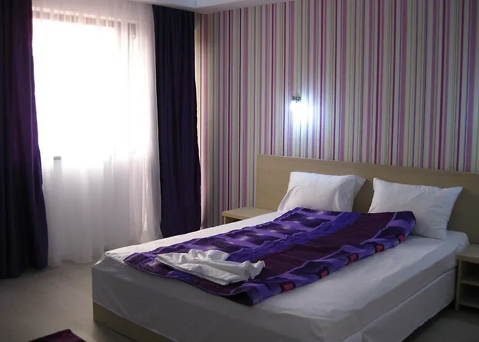 维拉麦瓦酒店 *